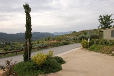 اقامتگاه Camping Terra Alta