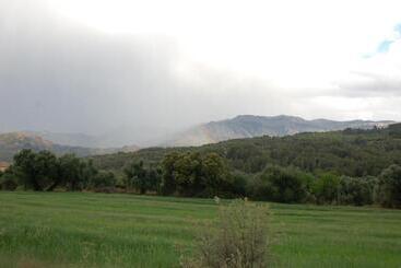 اقامتگاه Camping Terra Alta