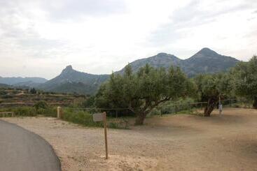 اقامتگاه Camping Terra Alta