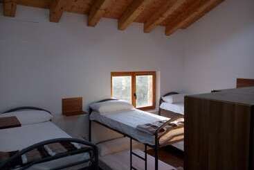 Albergue De Cretas