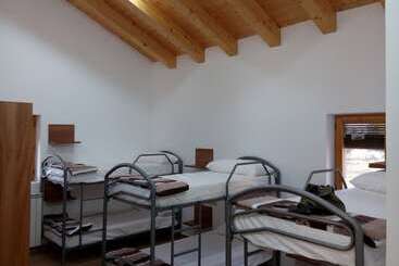 Albergue De Cretas