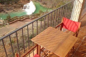 Albergue Restaurante Salto De Bierge   Hostel