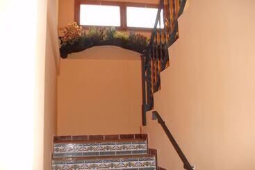 Albergue Restaurante Salto De Bierge   Hostel