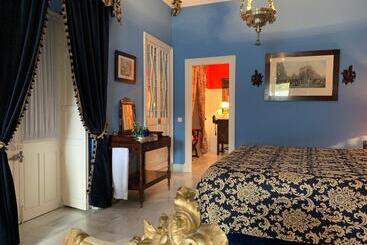 تختخواب و صبحانه Casa Palacio Jerezana