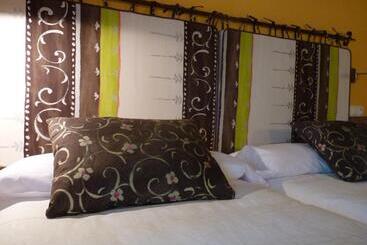 تختخواب و صبحانه Casa Rural Los Riegos