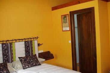 تختخواب و صبحانه Casa Rural Los Riegos