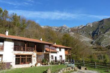 تختخواب و صبحانه Casa Rural Los Riegos