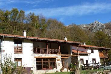 تختخواب و صبحانه Casa Rural Los Riegos