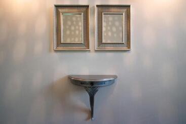 تختخواب و صبحانه Hostal Chic