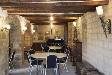 تختخواب و صبحانه Lo Palauet De La Muralla
