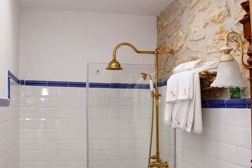 تختخواب و صبحانه Sitges Royal Rooms