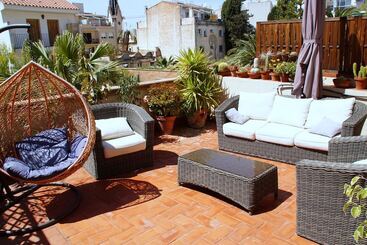 تختخواب و صبحانه Sitges Royal Rooms