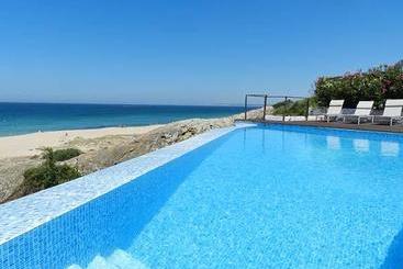 تختخواب و صبحانه Villa Biarritz