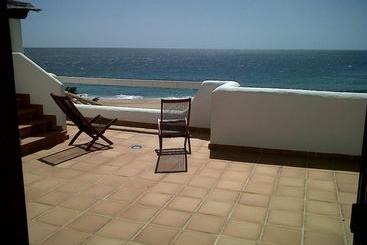 تختخواب و صبحانه Villa Biarritz