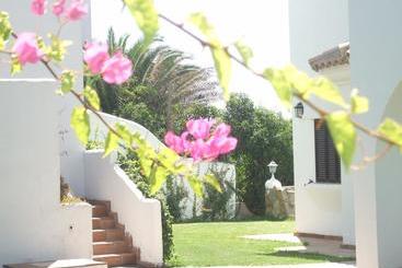 تختخواب و صبحانه Villa Biarritz