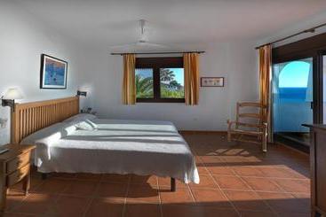 تختخواب و صبحانه Villa Biarritz