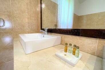 تختخواب و صبحانه Villa Casa Alta