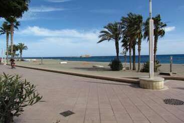 هتل Alboran