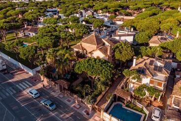 هتل Azalea Playa