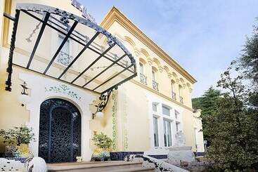 هتل Boutique Edelweiss La Garriga