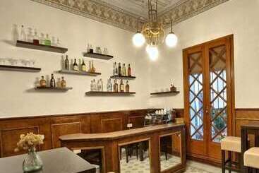 هتل Casa Ceremines