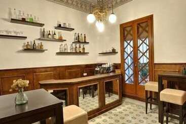 هتل Casa Ceremines