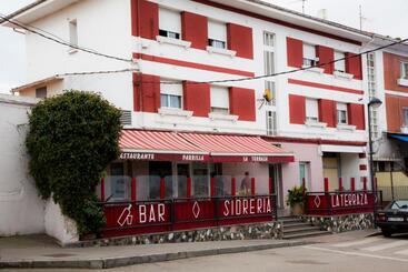 هتل El Horreo De Aviles