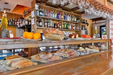 هتل Hostería El Bodegón De Gredos