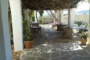 هتل La Finca Ibiza