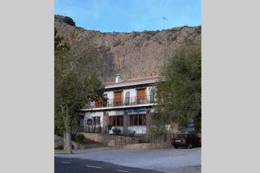 هتل La Higuera