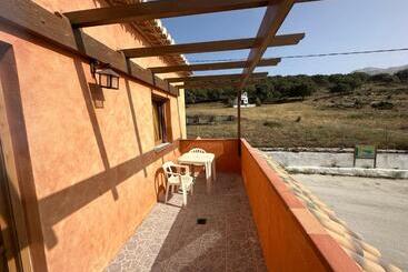 هتل Restaurante Los Caños De La Alcaiceria