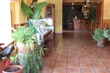 هتل Restaurante Los Caños De La Alcaiceria
