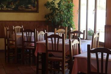 هتل Restaurante Los Caños De La Alcaiceria