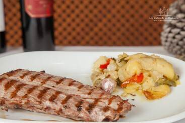 هتل Restaurante Los Caños De La Alcaiceria