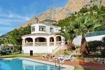 Villa Calle de Auriga
