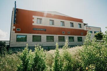 هتل Villa De Cárcar