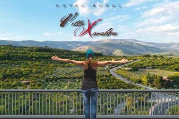 هتل Villa Xarahiz