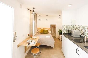 La Cocotera Boutique Hostel & Coworking