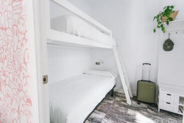La Cocotera Boutique Hostel & Coworking