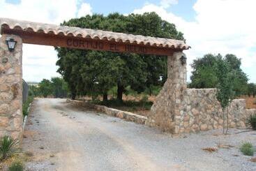 استراحتگاه Cabañas Cortijo El Helao