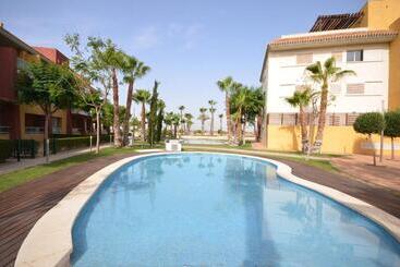 استراحتگاه Hacienda Del Alamo Golf
