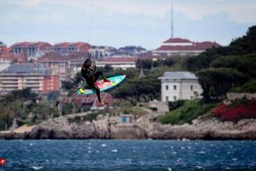 Surftolive House   Hostel
