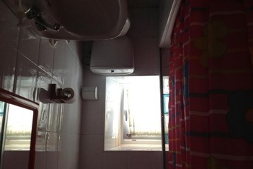 Surftolive House   Hostel