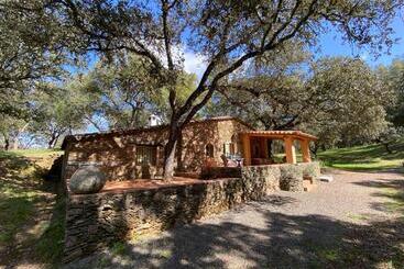 Valle Del Arroyo Casas Rurales  Bed & Breakfast