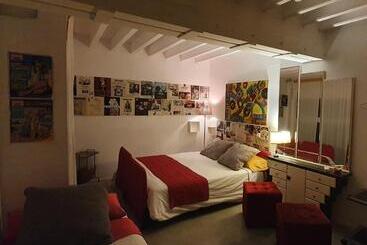 هاستل Barrio Boutik Hostal Long Stays
