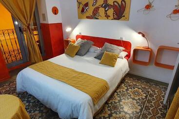 هاستل Barrio Boutik Hostal Long Stays