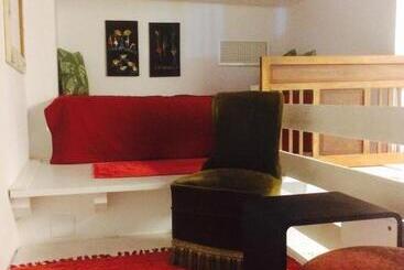 هاستل Barrio Boutik Hostal Long Stays