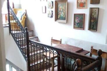 هاستل Barrio Boutik Hostal Long Stays