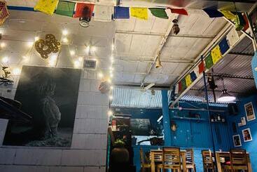 تختخواب و صبحانه Bob Hostel