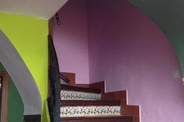 تختخواب و صبحانه El Sueño Hostel